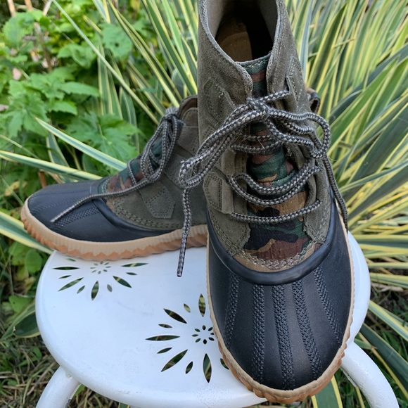 Sorel Shoes - SOREL Womens Out N About plus Alpine Tundra waterproof boots in size 9  NIB